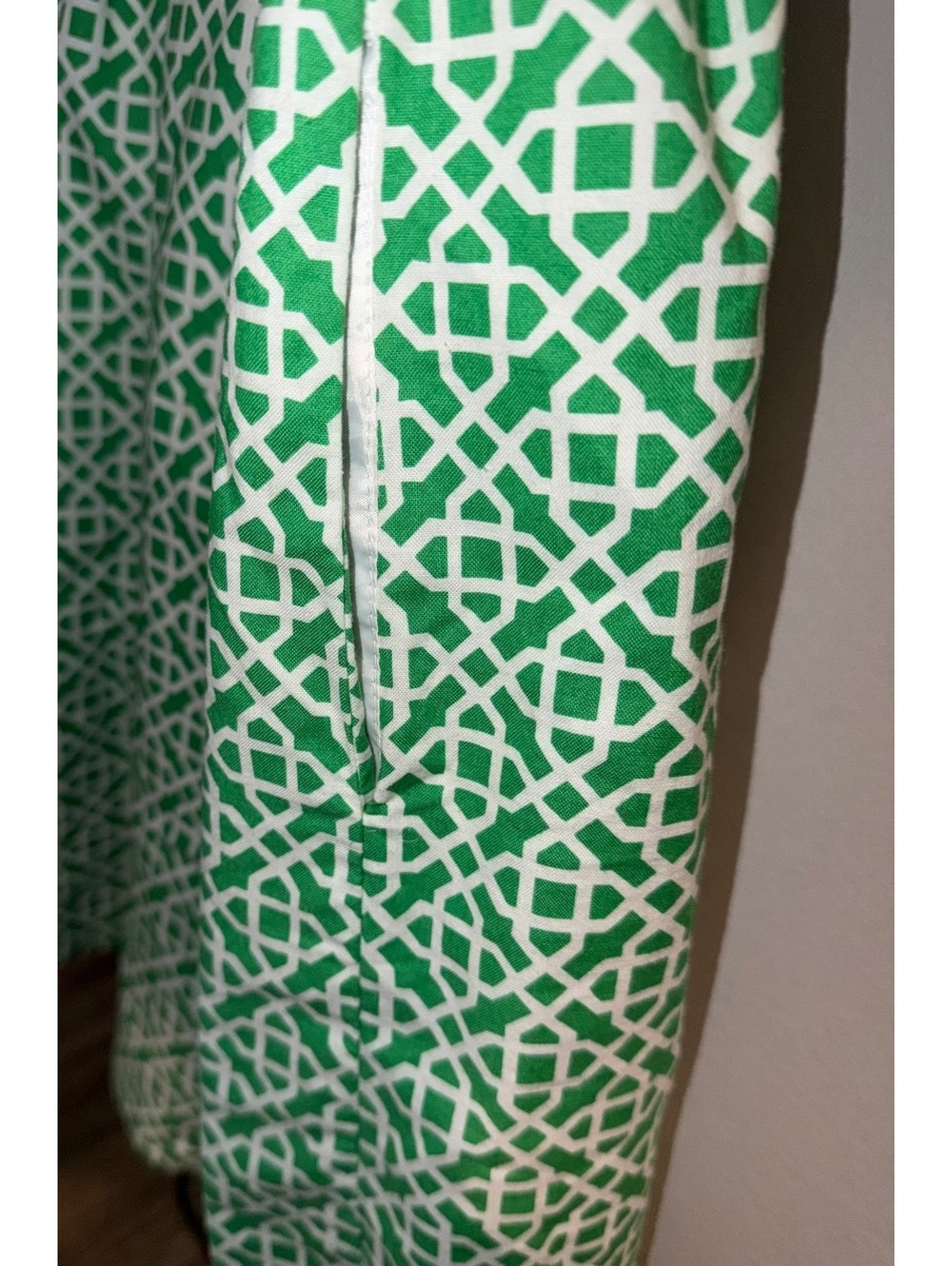 LaRoque Green & White Trellis Geometric Pleated Dress, Fits Size 6/M, EUC - Picture 5 of 6